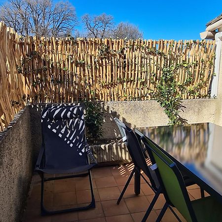 Les Oliviers Apartment Ansouis Luaran gambar
