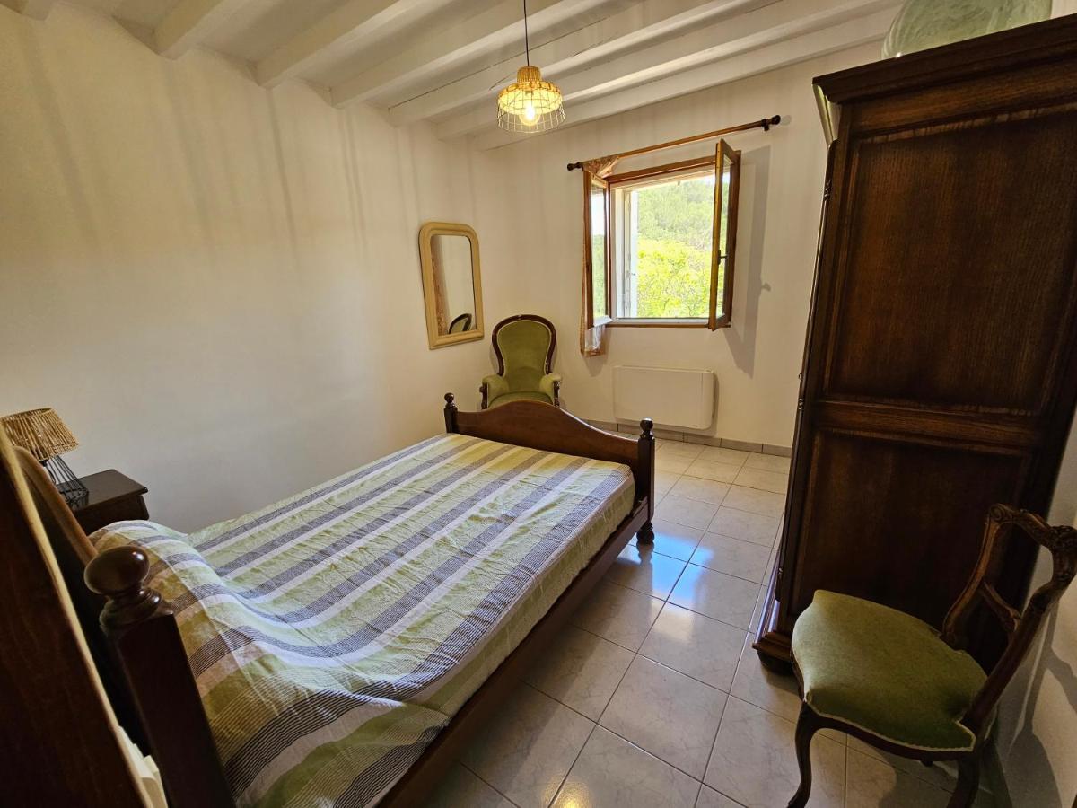 Les Oliviers Apartment Ansouis Luaran gambar