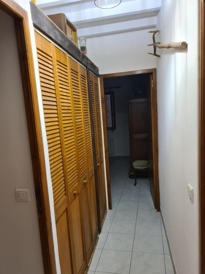 Les Oliviers Apartment Ansouis Luaran gambar