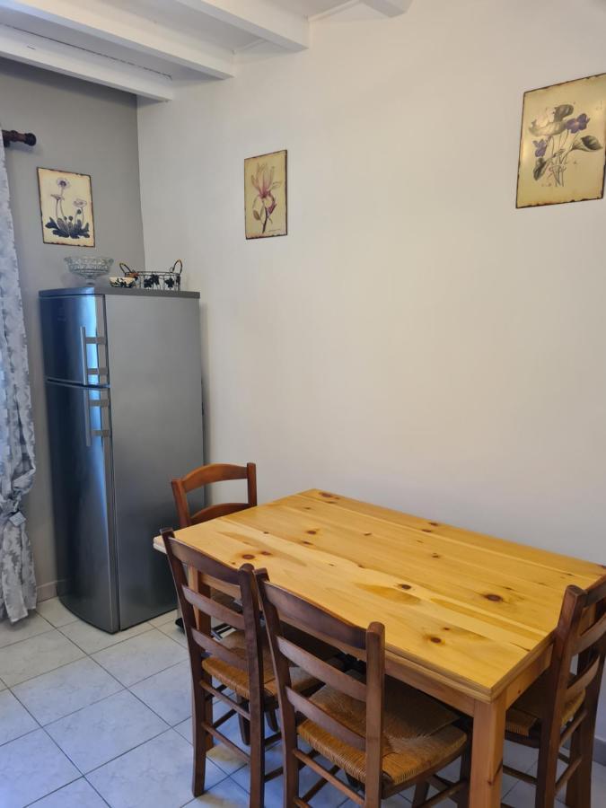 Les Oliviers Apartment Ansouis Luaran gambar