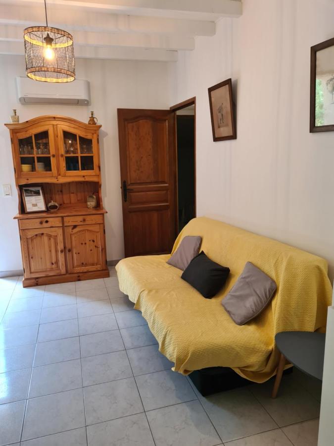 Les Oliviers Apartment Ansouis Luaran gambar