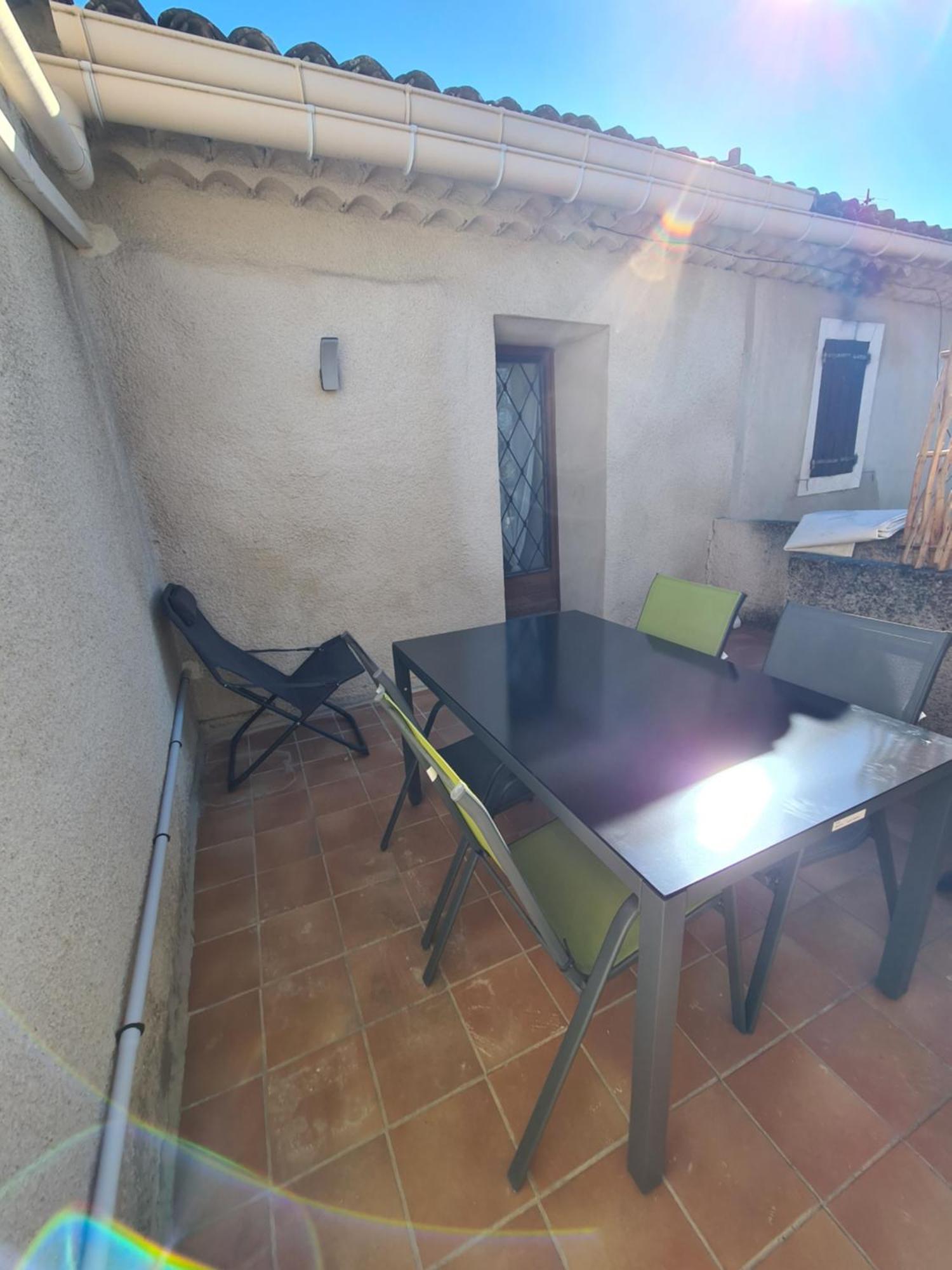Les Oliviers Apartment Ansouis Luaran gambar