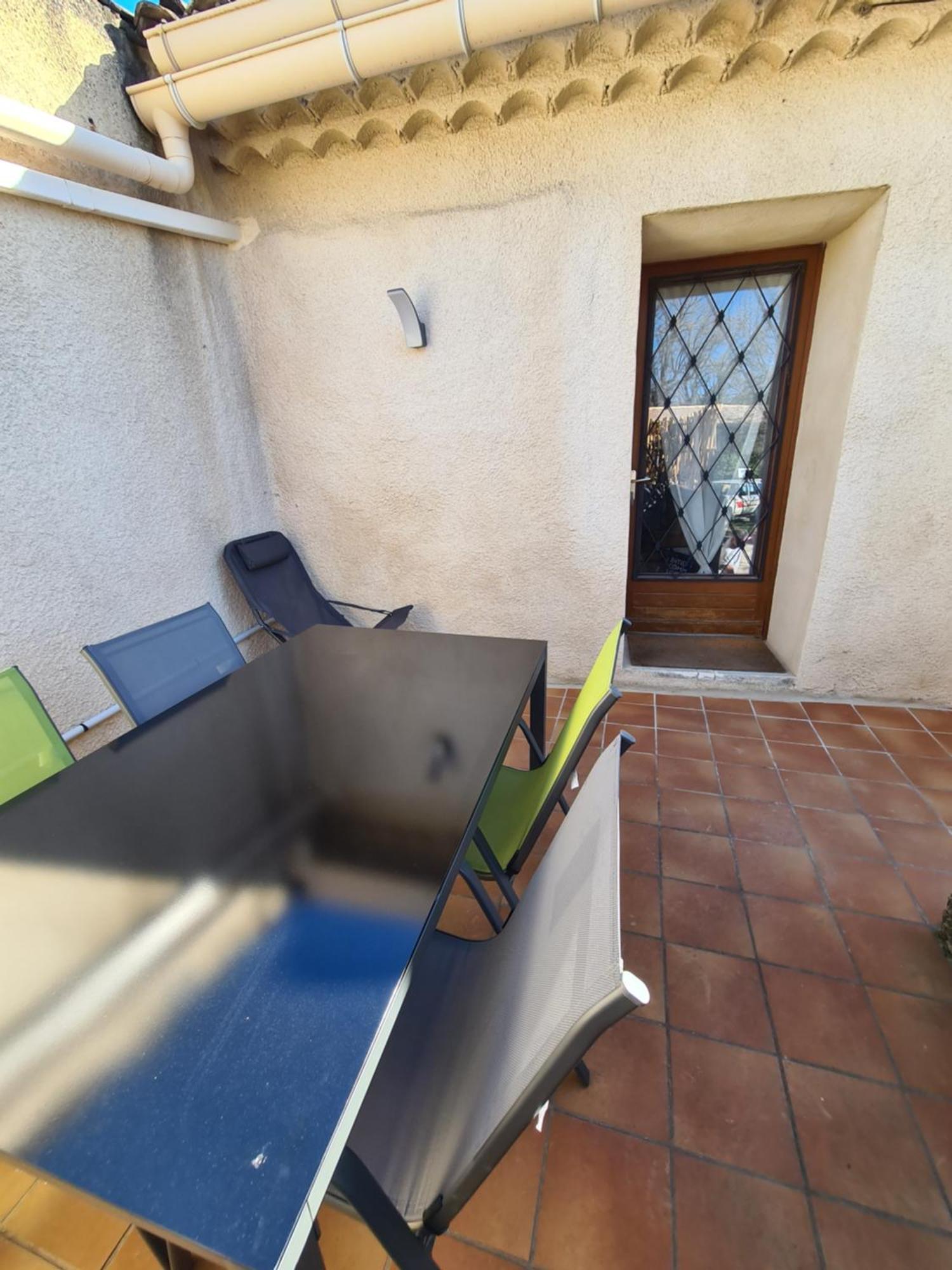 Les Oliviers Apartment Ansouis Luaran gambar
